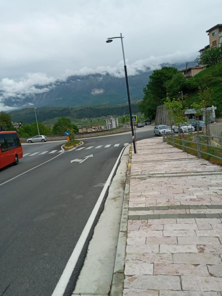Relax Camping Gjirokastër Екстериор снимка
