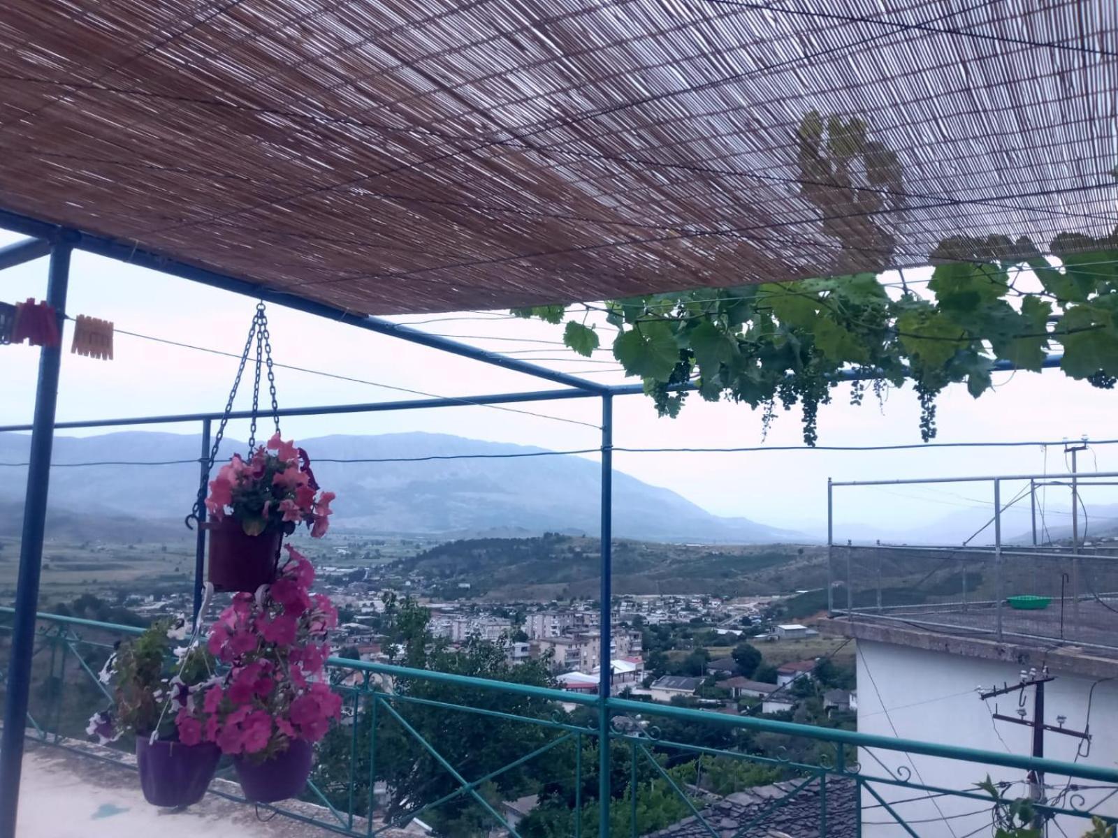 Relax Camping Gjirokastër Екстериор снимка